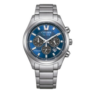 Reloj Citizen Chrono Super Titanium 4750 CA4750-51A con caja de titanio y correa metálica.